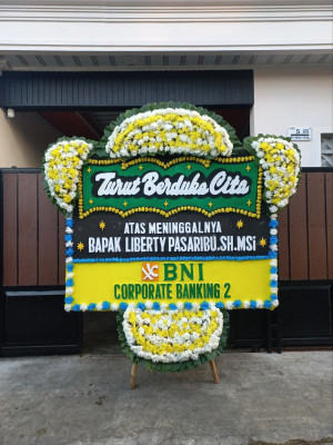 Papan Bunga Duka di Dayeuhluhur
