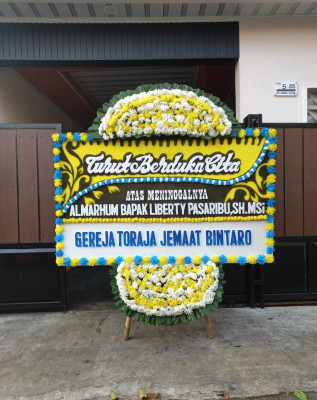 Papan Bunga Duka di Dayeuhluhur